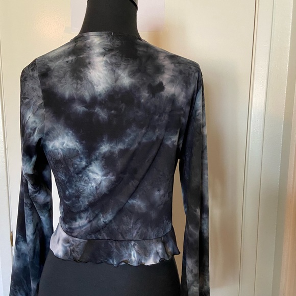 Tie Dye Self Tying Long Sleeve Crop Top - Picture 4 of 6